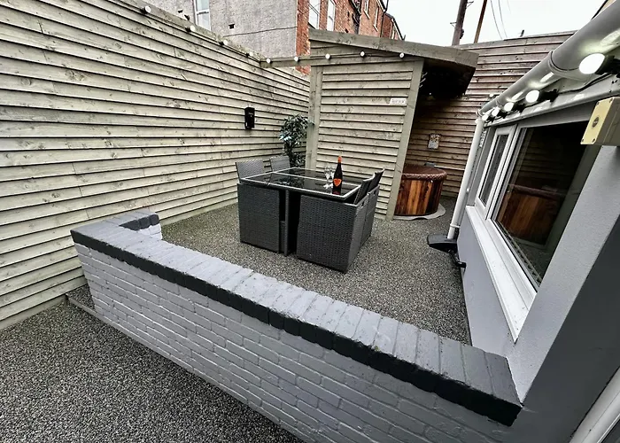 Albert Luxury Hottub & Jacuzzi Apartments