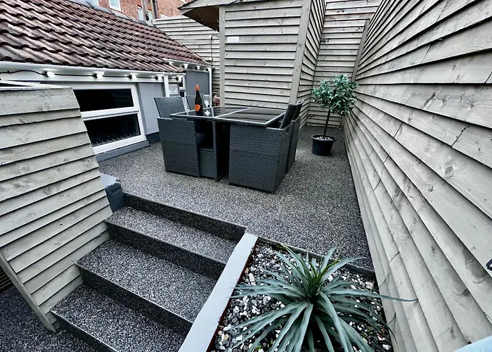 Albert Luxury Hottub & Jacuzzi Apartments